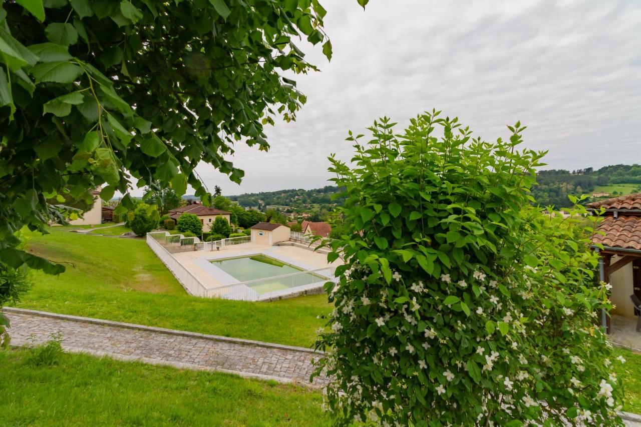 La Sarlaterra - Appt Avec Piscine Partagee Apartment Exterior photo